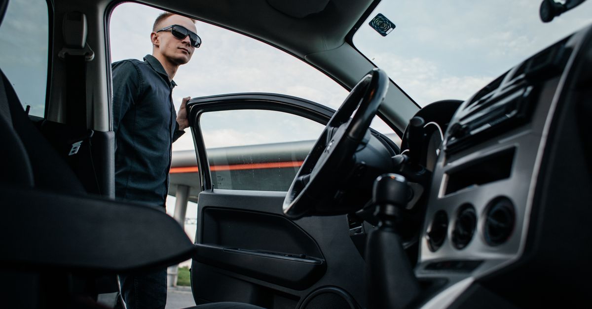 What a Professional Car Lockout Service Actually Involves — Brooklyn Heights Locksmith