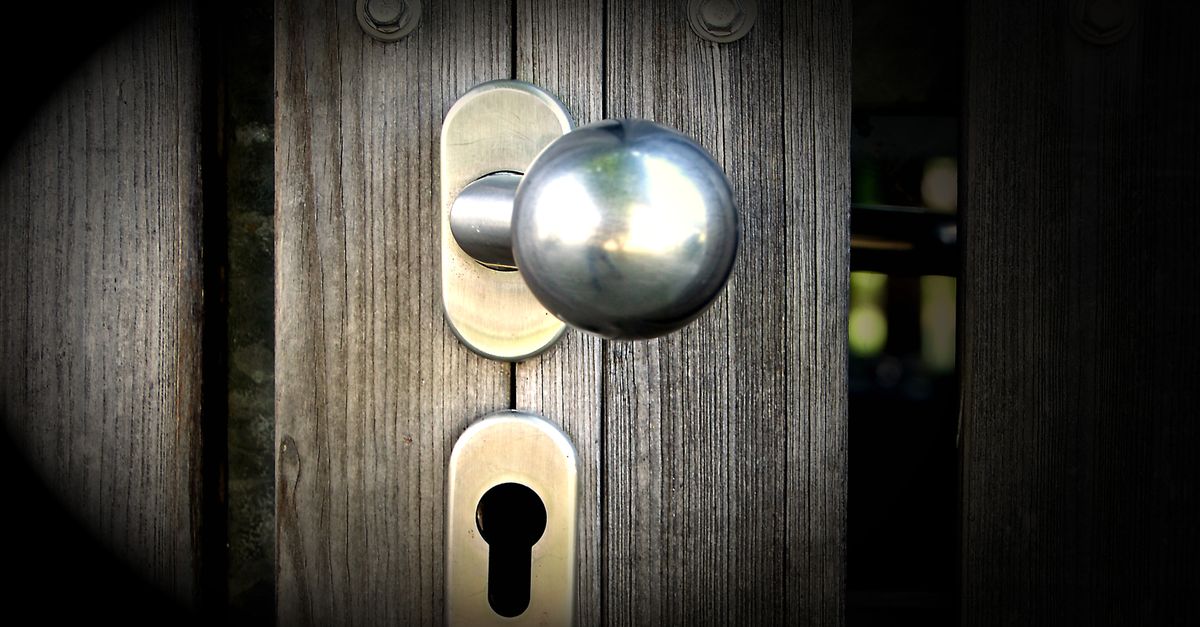 Smart Lock Installation on Brooklyn Doors — What Changes, What Stays the Same — Brooklyn Heights Locksmith